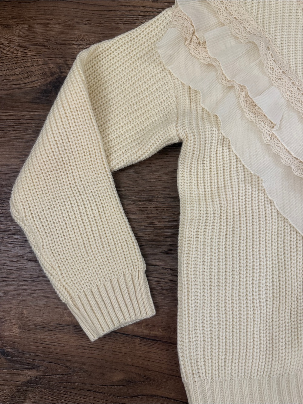 FABLE Cream Ruffle V-Neck Buttoned Cardigan Size Large - Picture 5 of 6